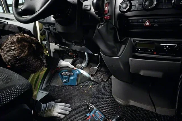 Aspirapolvere senza fili Bosch GAS 12V - 2 batterie 2,5Ah e accessori