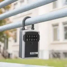 Cassetta Portachiavi Smart Master Lock Bluetooth 5440EURD con Archetto Rimovibile