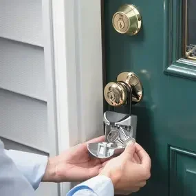 Boîte à clés sécurisée Master Lock 5406EURD à code 3 chiffres