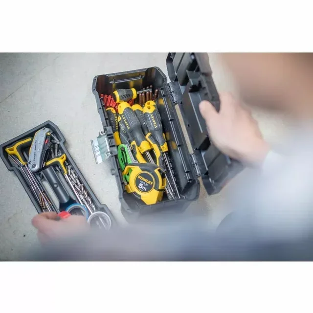 Boîte à outils Stanley Classic Line 30 cm avec fermeture métallique STST1-75515