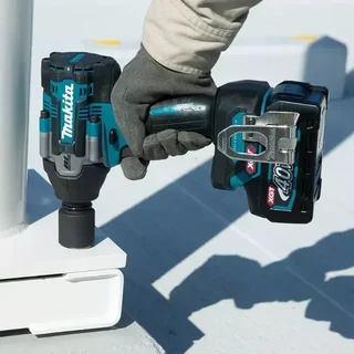 Clé à chocs Makita TW007GM201 40V 750Nm avec 2 batteries 4Ah