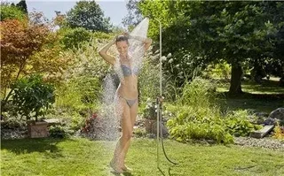 Doccia esterna GARDENA 961-20 - Doccia da giardino solare con soffione grande