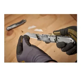 Coltello retrattile Stanley 99E Classic InterLock lama di precisione 5 posizioni