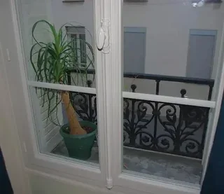 Crémone rustique Rollinger 16x8 blanc 9016 avec bouton et accessoires