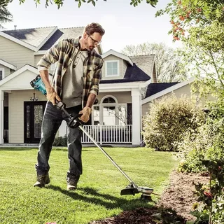 MAKITA DUR368LZ 36V LXT Cordless Brush Cutter - Brushless Motor, 3 Speeds, D-Handle, Bare Tool (No Battery/Charger)