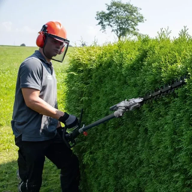 Desbrozadora de Gasolina 4 en 1 Scheppach MFH5200-4P - Motor 2 Tiempos 51,7cm³ Multifunción Jardín