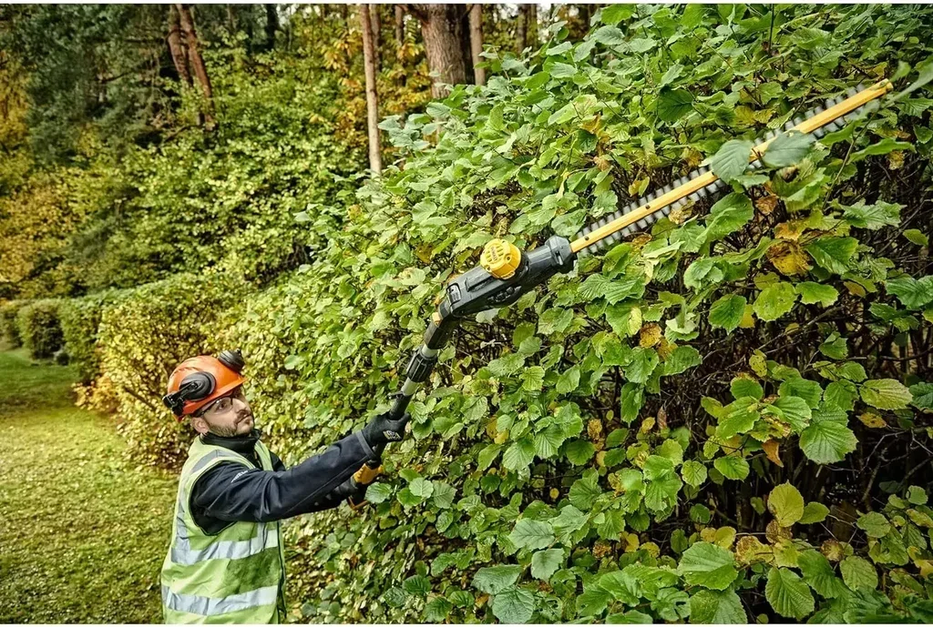 DEWALT DCMPH566N-XJ Taille-haies orientable 18V Brushless XR sans batterie