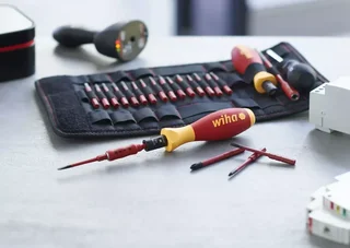 Set Cacciavite Dinamometrico WIHA TorqueVario-S 19 Pezzi 0,8-5Nm VDE 1000V