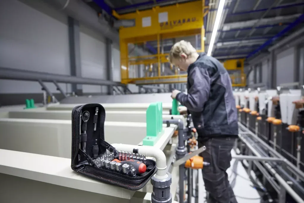 Set di chiavi a bussola e inserti WIHA 1/4" 41 pezzi con cricchetto e cacciavite SoftFinish