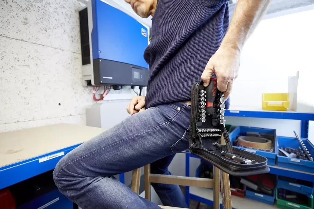 Set di chiavi a bussola e inserti WIHA 1/4" 41 pezzi con cricchetto e cacciavite SoftFinish