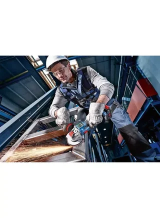 Kit 4 outils 18V Bosch Pro : perceuse, visseuse, perforateur, scie sabre avec batteries ProCore et coffrets L-Boxx