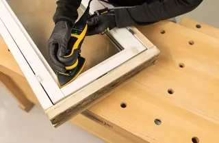 Mirka DEOS Delta II Pro KIT2413CDMFR Kit Levigatrice Angolare - Levigatrice Professionale Ultra-Compatta 10cm Senza Spazzole per Falegnameria