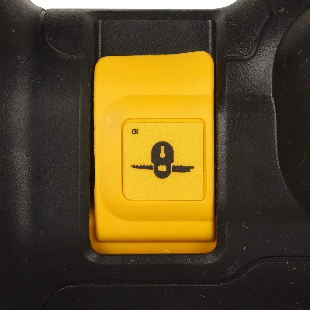 Sierra Sable DEWALT XR 18V 5Ah - Kit 2 Baterías TSTAK DCS367P2