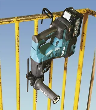 Tassellatore MAKITA 40V SDS-Plus HR002G con 2 batterie 4Ah, caricabatterie e valigetta MakPac