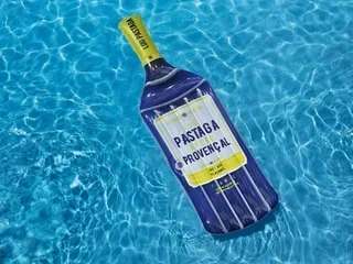 Aufblasbare Pastis-Flasche Pool-Luftmatratze 236cm Strand Schwimmmatratze
