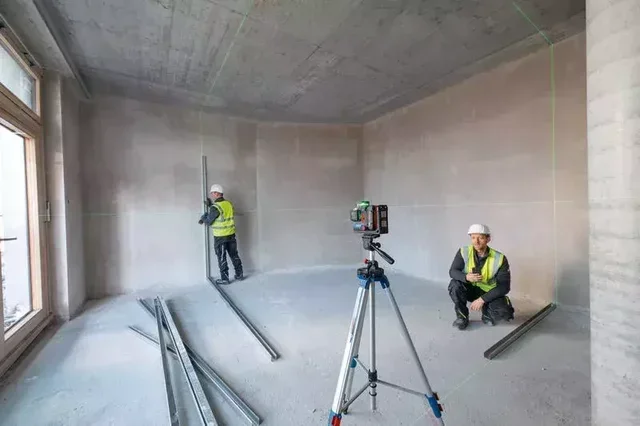 Bosch GLL 18V-120-33 CG Professional 3-Line 360° Laser Level with L-BOXX 136