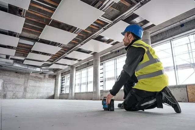 Niveau laser Bosch GLL 80-33 G Professional 3 lignes 360° vert IP65