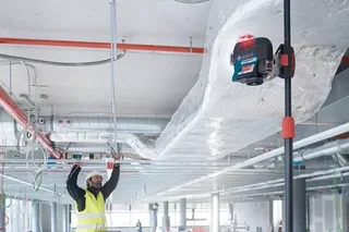 Nivel láser de líneas cruzadas Bosch GLL 3-80 C 360° con trípode y maletín de transporte