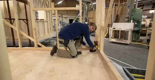 STABILA LA 180 L Multilinien-Laser 18044 - Selbstnivellierend mit AUTOALIGNMENT, Präzision ±0,07 mm/m