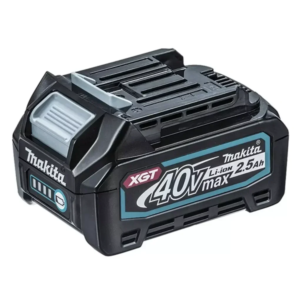 Kit 4 utensili Makita XGT 40V: trapano, smerigliatrice angolare, tassellatore, seghetto alternativo con batterie 4Ah