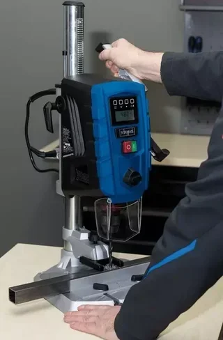Taladro de Columna SCHEPPACH DP60 710W 13mm Láser Digital
