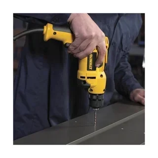 DEWALT DWD112S Bohrmaschine 701W 2500 U/min - Gummierter Komfortgriff, 10mm Schnellspannbohrfutter