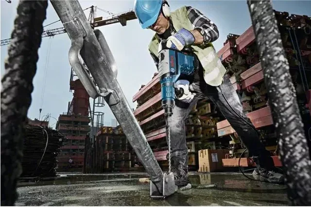 Perforateur SDS-Max Bosch GBH 8-45 D 1500W 12,5J professionnel burineur béton