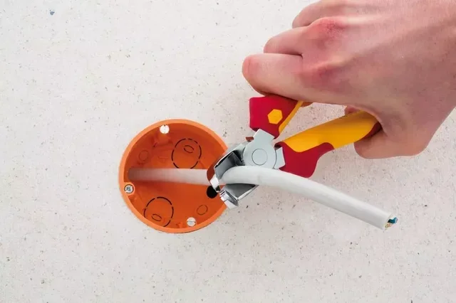 Pinza Installazione Elettrica WIHA TriCut 170 mm 3 in 1 Taglio Spelafili Crimpatrice