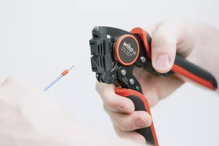 Pinza Crimpatrice Automatica WIHA 45223 - Testa Rotante 360° per Capicorda 0,08-16mm²
