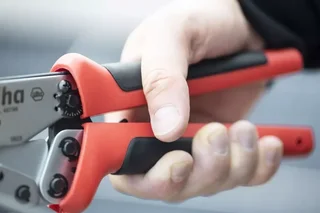 Pince à sertir MC4 WIHA 45796 - Outil sertissage photovoltaïque 2,5-6 mm²