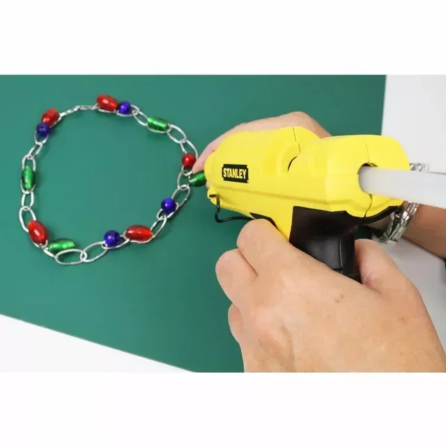 Pistolet à colle Stanley STHT6-70417 chauffe rapide 50g