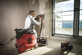 FLEX GCE 6-ECSS Handy Giraffenschleifer - Bürstenloser Motor, Integrierte Absaugung, Wechselbarer Kopf