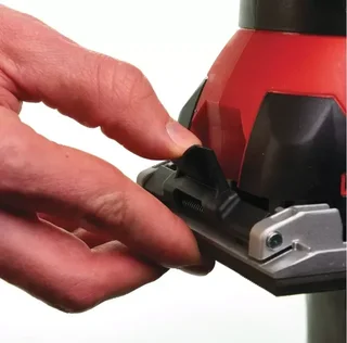 Milwaukee SPS 140 Schwingschleifer mit Kabel 260W - Doppelte Befestigung Klettverschluss und Spannzangen