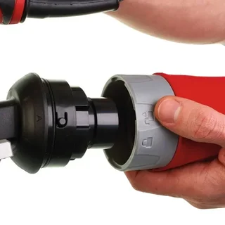 Milwaukee SPS 140 Schwingschleifer mit Kabel 260W - Doppelte Befestigung Klettverschluss und Spannzangen