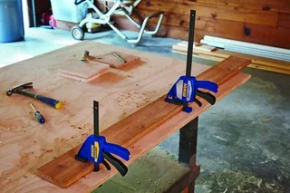 IRWIN Quick Grip 1988932 Werkbank-Presse-Set - Zwingen-zu-Schraubstock-Umwandlungssatz