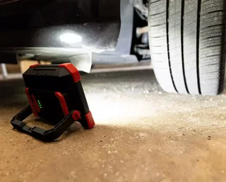 Proiettore LED Wiha 30W 3000 Lumen Senza Fili Cantiere IP54 IK07