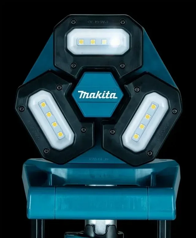 MAKITA DML814 Proiettore Cantiere Treppiede Telescopico 3000 Lumen LXT IP55 Faro Lavoro