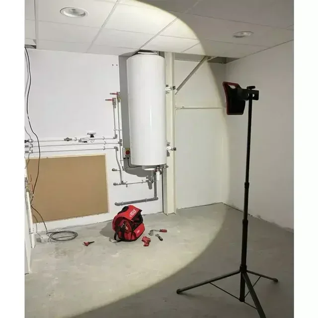 Projecteur LED XXL VIRAX étanche 4000 lumens sur trépied 2m - 262824