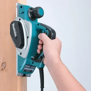 Cepillo Eléctrico MAKITA KP0800J 620W 82mm Profesional Madera Maletín MAKPAC