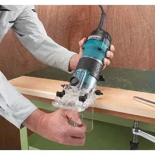 Cepillo Eléctrico MAKITA 3712J 530W 6mm con Maletín MAK-PAC 2