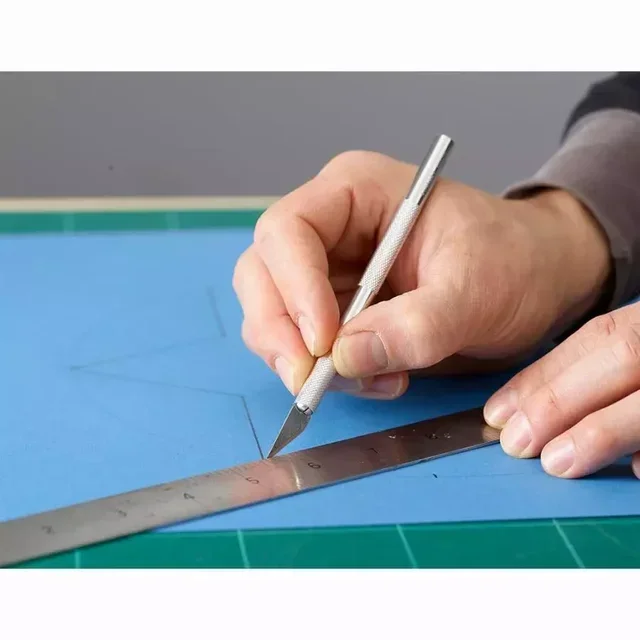 STANLEY Precision Hobby Scalpel 120mm Retractable Blade 0-10-401 - Craft Knife for Model Making, Scrapbooking and DIY Projects