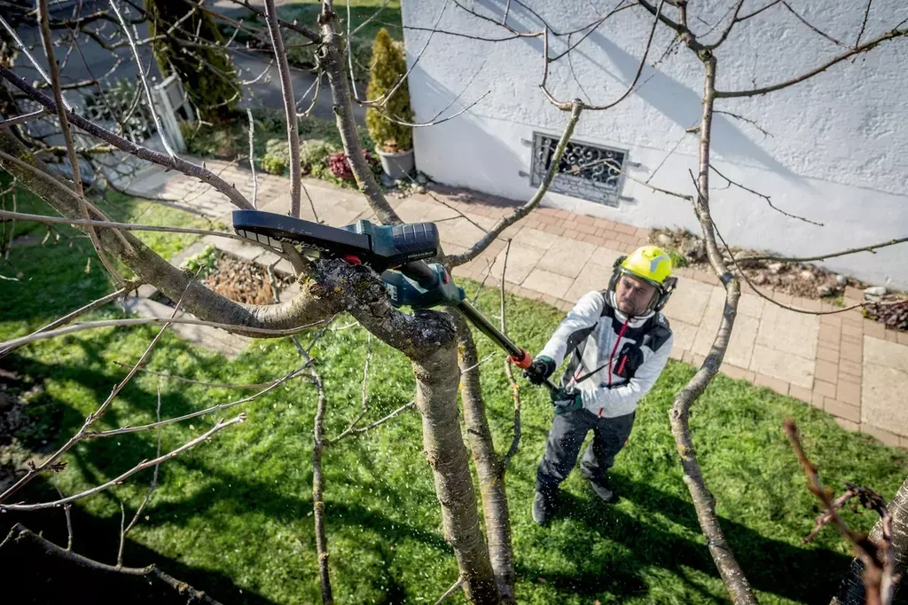 Scie élaguer sans fil Metabo MS 18 LTX 15 - 18V compacte, sans batterie