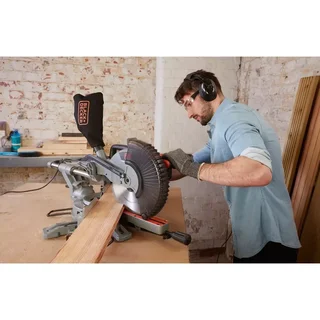 Scie à onglet radiale BLACK+DECKER 2100W 254 mm BES710-QS