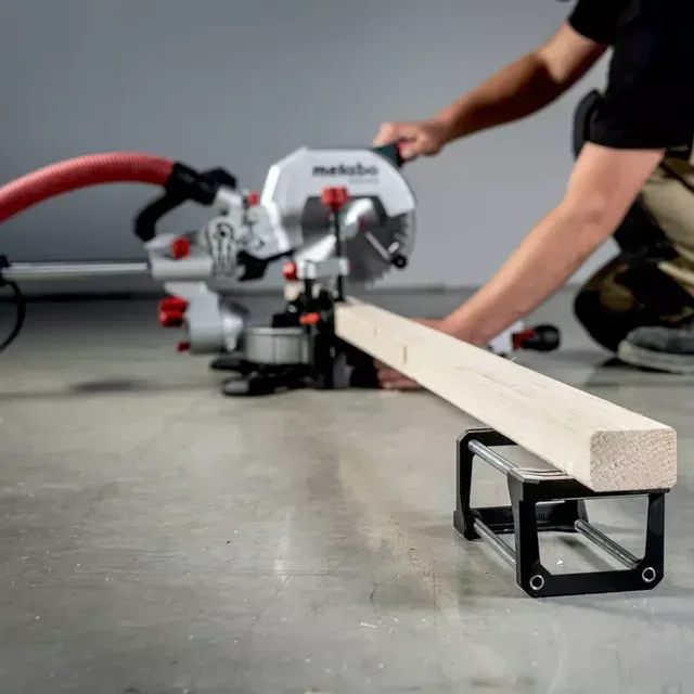 Scie à onglets radiale METABO KGS 254 M 1200W lame 254mm