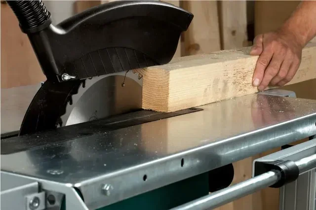 Scie circulaire sur table METABO TKHS 315 M 3100W - Lame Ø315mm