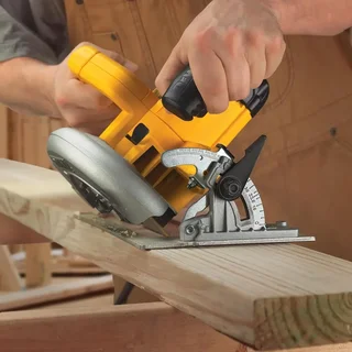 DeWalt DWE575K-QS Corded Circular Saw 1600W, 190mm Blade, 67mm Cutting Depth with Case