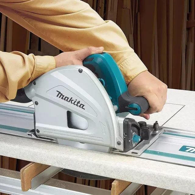 MAKITA SP6000J1 Plunge Circular Saw 1300W 165mm with 1400mm Rail and MAKPAC Case