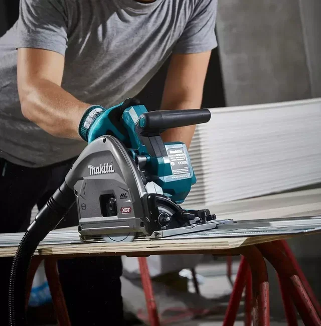 Sierra de inmersión MAKITA 40V XGT 165mm Bluetooth SP001GZ01