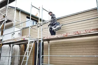 Scie à onglets radiale FESTOOL KAPEX KS 60 E-Set compacte et précise