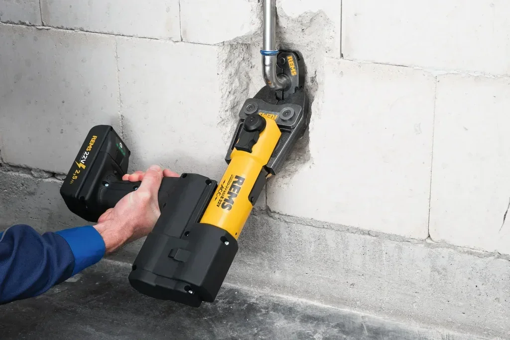 Sertisseuse radiale REMS Akku-Press E 22V 32kN sans fil coffret L-Boxx